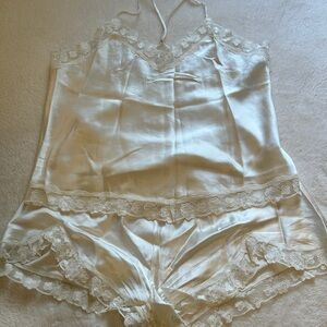 100% silk white pajama set